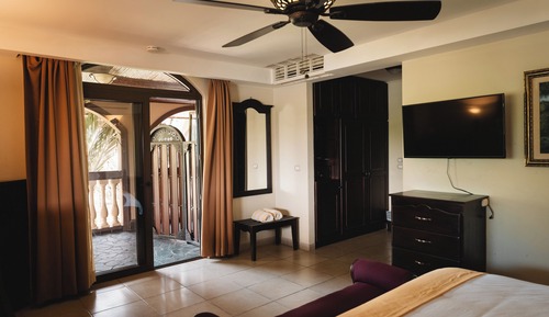 Suite junior, 1 cama de matrimonio grande con sofá cama, terraza, vistas al lago