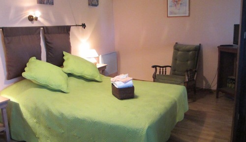 Habitación doble, baño compartido (Mandarine)
