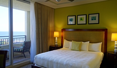 1 Bedroom Luxury Suite, 1 King, Sofa bed, Ocean view, Balcony