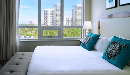 2 Bedroom Suite, Bedroom 1: 1 King, Bedroom 2: 1 King, Bathrooms: 2, Intracoastal view,  Balcony