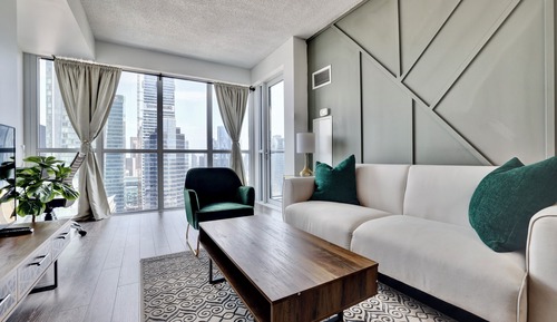 Apartamento City, 1 cama de matrimonio, vistas a la ciudad, en una planta alta