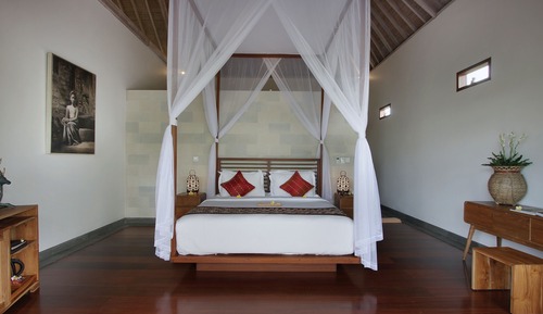 Two-Bedroom Family Villa with Pool View