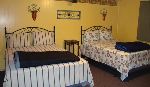 Habitación básica, 2 camas de matrimonio