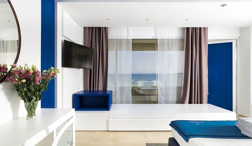 Suite, piscina privada, vistas al mar