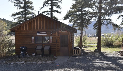 Americana Cabin (No Pets)