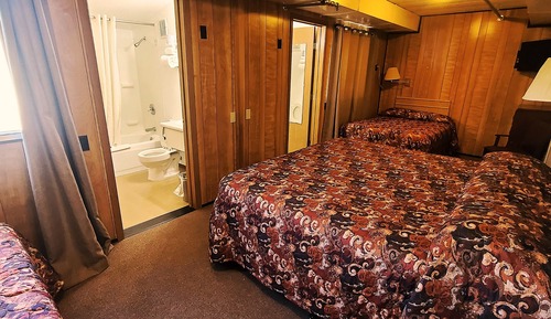 Suite familiar, varias camas, no fumadores, baño privado