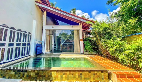 Villa de lujo, 1 cama de matrimonio grande, piscina privada, vistas al canal