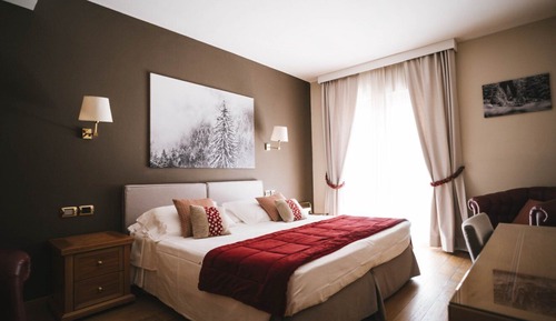 Habitación Confort con 1 cama doble o 2 individuales