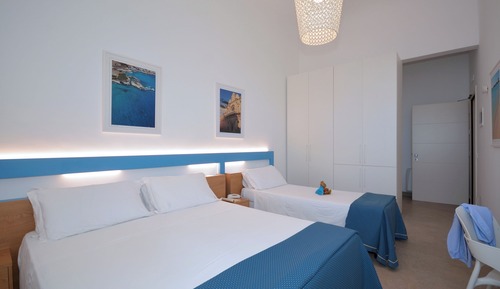 Habitación triple, balcón, vistas al mar