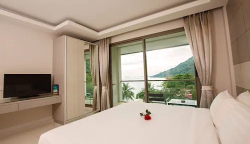 Grand Deluxe Sea View