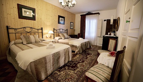 Habitación superior con 2 camas individuales