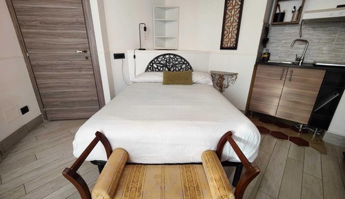 Single Apartment 