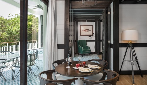 PRIVILEGE MASTER SUITE SWIM UP