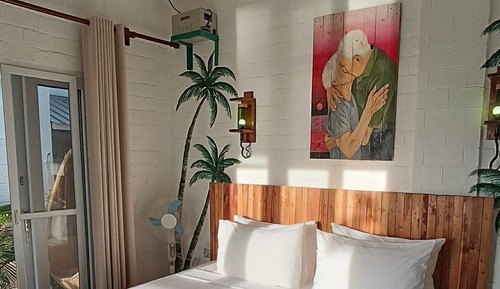 Suite (Sunset)