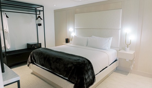 Ático de lujo, 1 cama de matrimonio grande, terraza, vistas a la ciudad