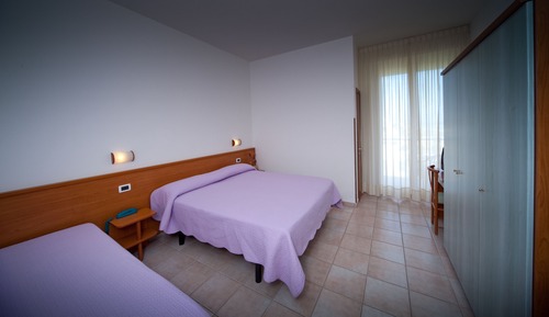 Habitación cuádruple básica, vistas al mar