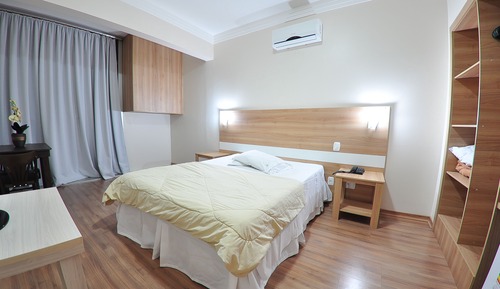Habitación de lujo con 1 cama doble o 2 individuales