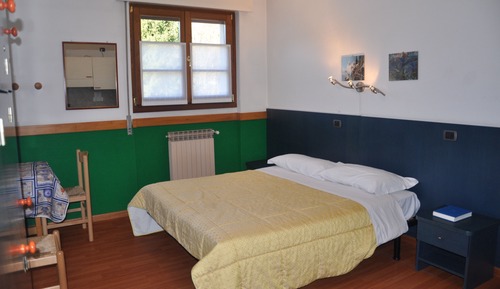 Apartamento familiar, 2 habitaciones, cocina básica, vistas a la montaña (2 Adults + 2 Children)
