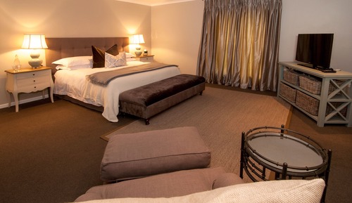 Suite de lujo (upstairs with views)