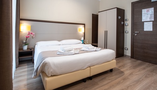 Habitación doble superior, balcón, en una planta alta