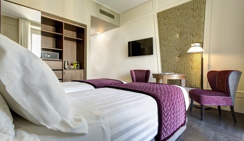 Habitación Premium con 1 cama doble o 2 individuales