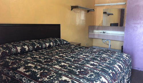 Habitación básica, 1 cama de matrimonio grande