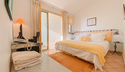 Habitación panorámica doble, baño privado (Max 4	)
