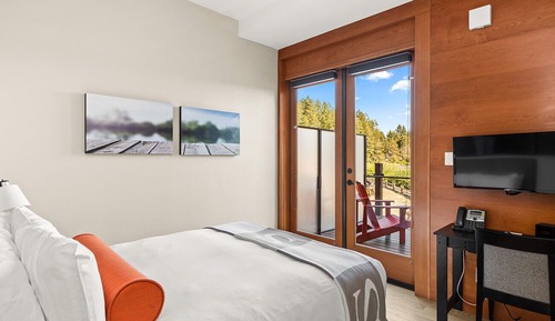 Family Suite, 2 Queen Beds, Lake View, No Pets