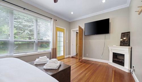 Suite (Rosehall 3)