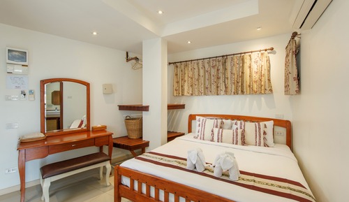 Junior Classic Room