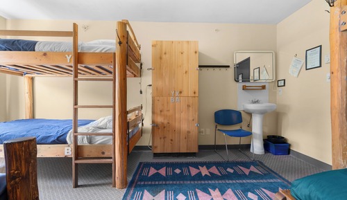 Habitación básica, baño compartido