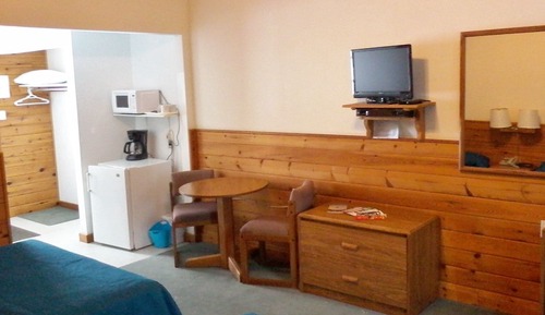 Habitación estándar, 2 camas de matrimonio, terraza, vistas a la piscina (Room6)