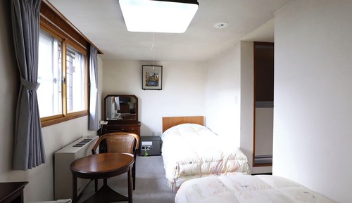 Habitación económica con 2 camas individuales