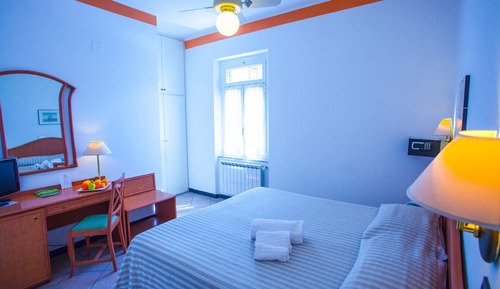Habitación con 1 cama doble o 2 individuales
