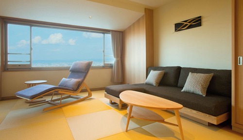 Habitación Premium con 2 camas individuales, baño privado, vistas a la ciudad
