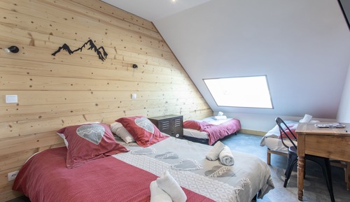 Suite familiar, baño privado, vistas a la montaña (Chambre 11 (4 pers))
