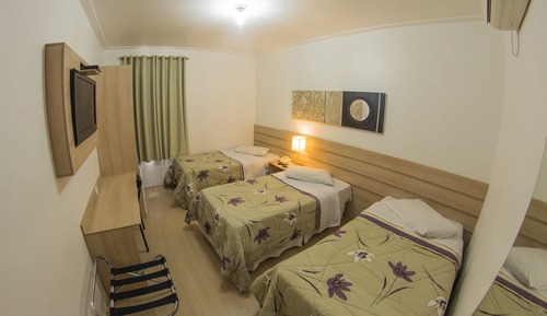 Quarto Duplo