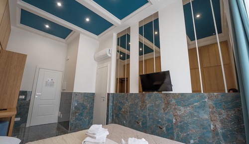 Suite estudio exclusiva, 1 habitación, vistas a la ciudad, en edificio anexo (Via Depretis 88)