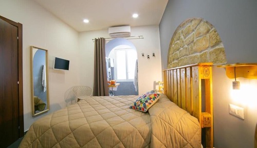 Habitación estándar, 1 habitación, baño privado, en edificio anexo (vico carceri san felice 13)