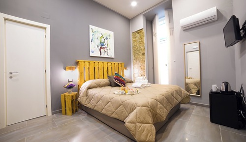 Deluxe Double Room - Separate Building-vico carceri san felice 13