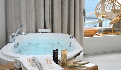 Suite de lujo, frente a la playa (Outdoor Jacuzzi)