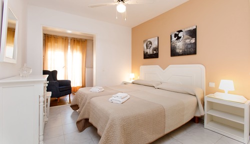Apartamento, 2 habitaciones, terraza, vistas a la piscina (Apartamento N4)