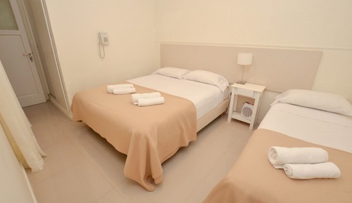 Habitación triple económica