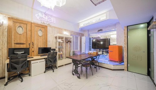 Premium Suite Twin (202)