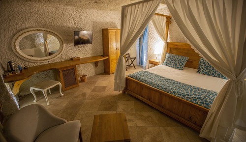 Garden Cave Suite with Spa