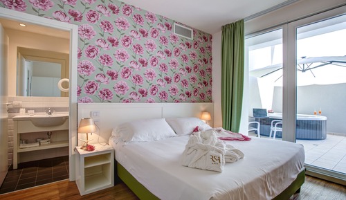 Habitación Deluxe doble, 1 cama doble, bañera de hidromasaje