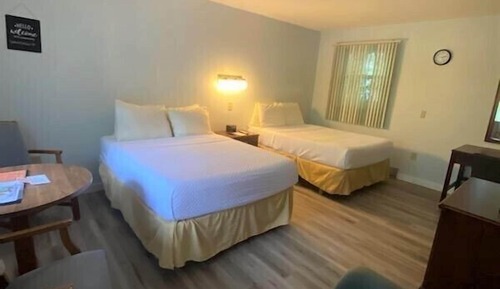 Habitación estándar, 2 camas dobles, junto a la montaña