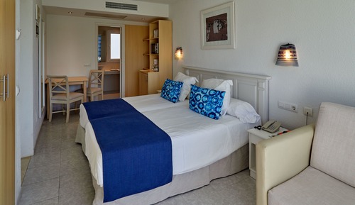 Habitación estándar doble (2 adults + 1 child)