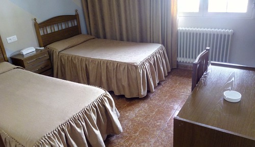 Habitación con 1 cama doble o 2 individuales
