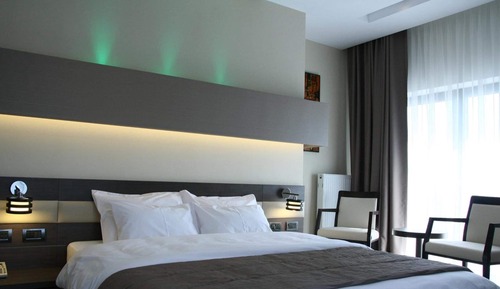 Habitación individual básica, 1 cama de matrimonio grande, balcón, vistas al mar